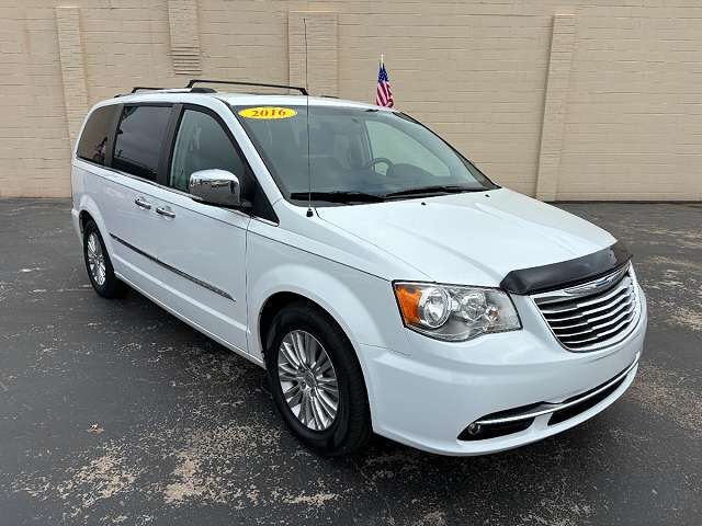 2016 Chrysler Town and Country