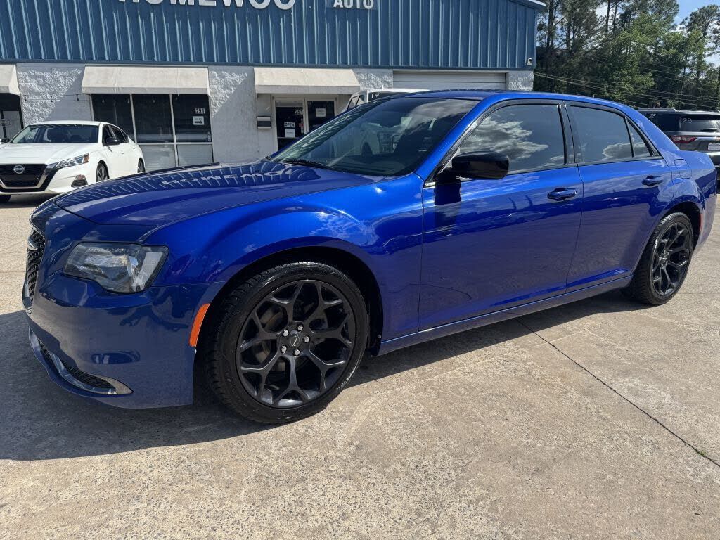 2019 CHRYSLER 300