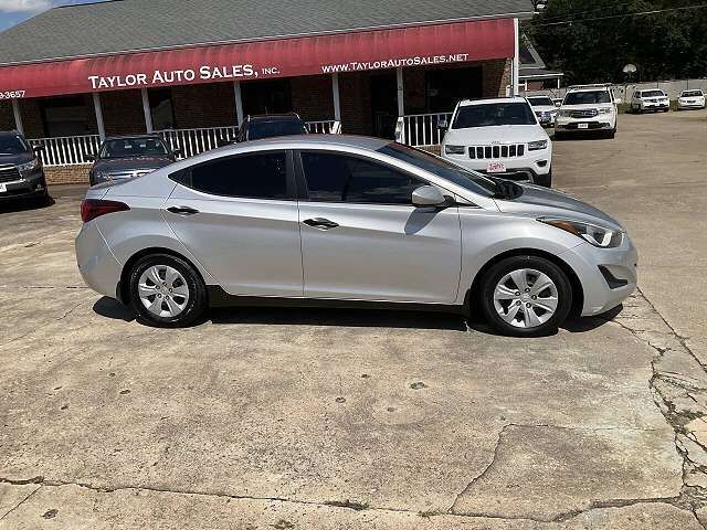 2016 HYUNDAI Elantra
