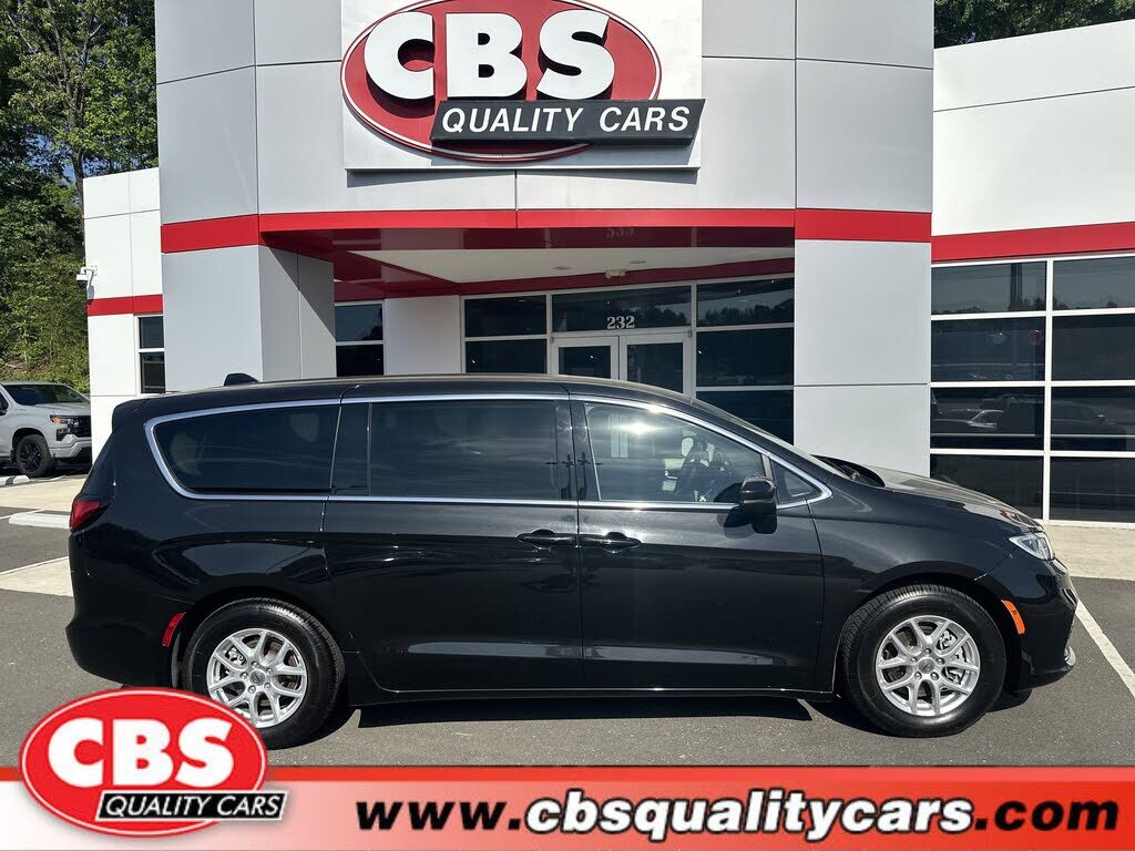 2023 CHRYSLER Pacifica