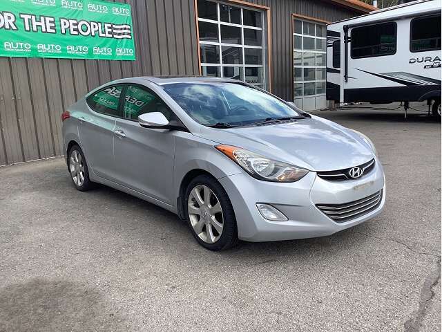 2012 HYUNDAI Elantra