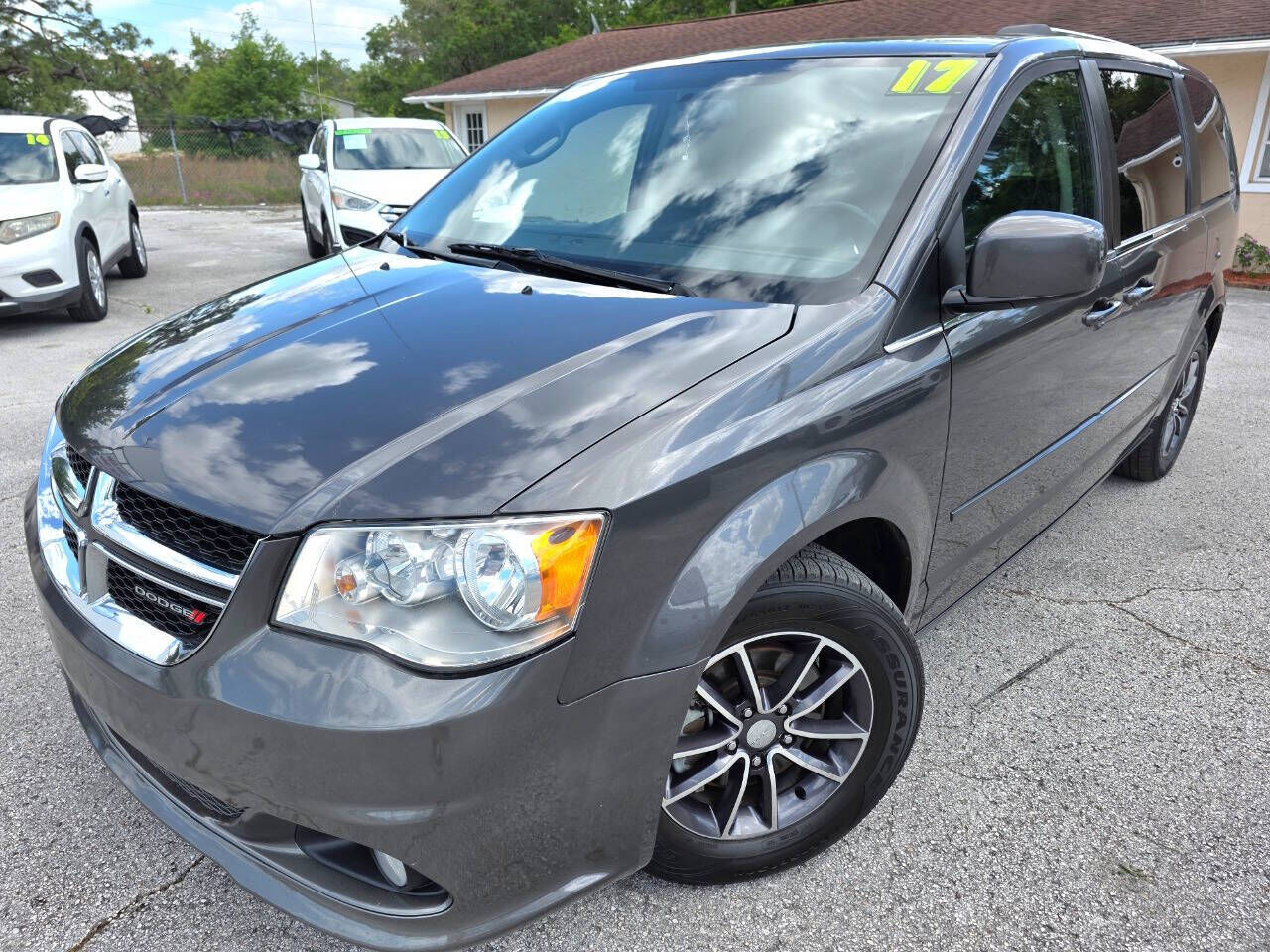 2017 DODGE Grand Caravan