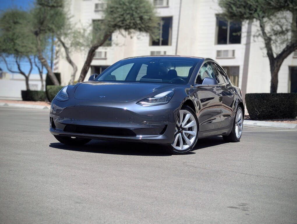 2018 TESLA Model 3