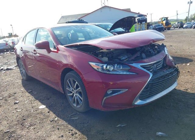 2016 LEXUS ES