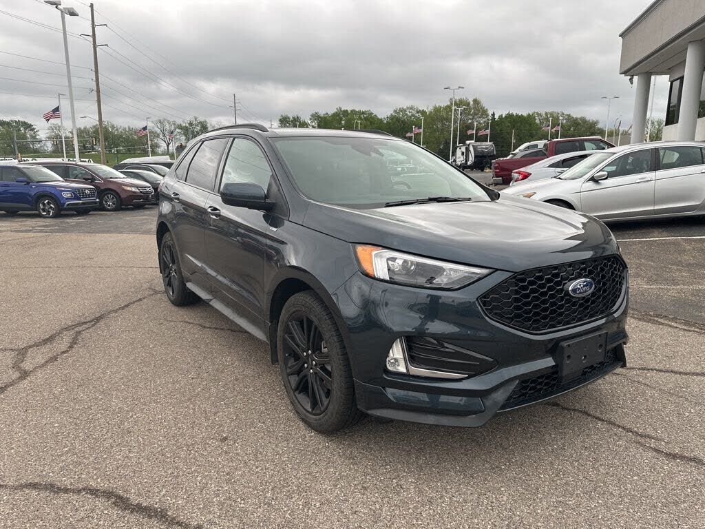 2023 FORD Edge