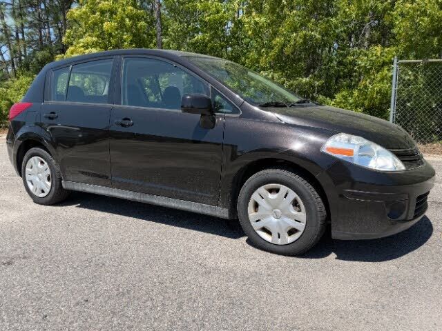 2010 NISSAN Versa