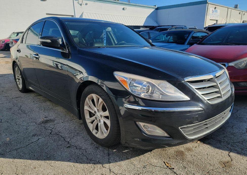 2013 HYUNDAI Genesis