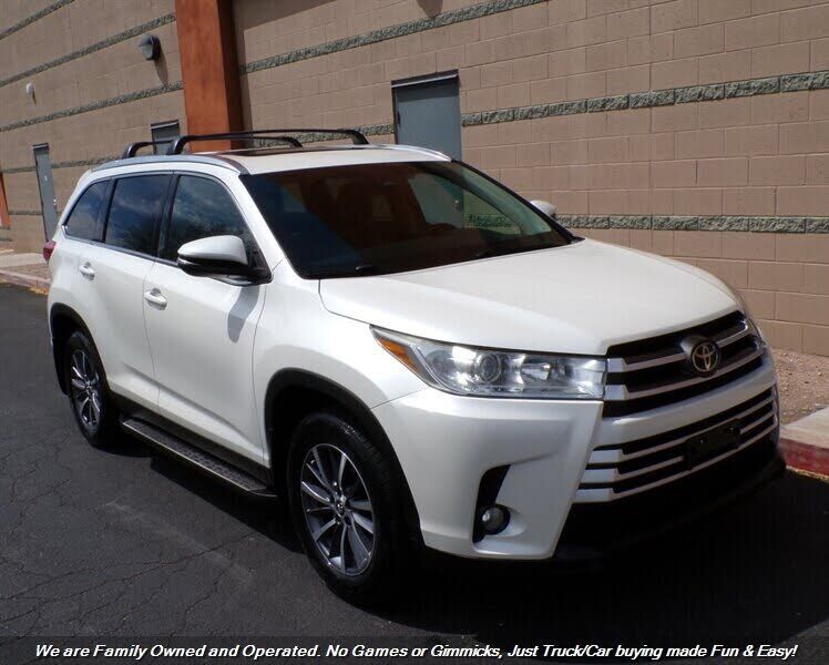 2019 TOYOTA Highlander