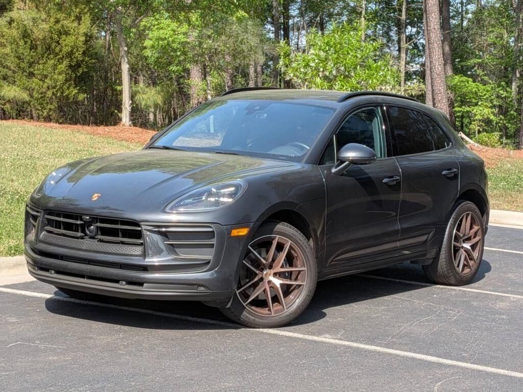 2023 PORSCHE Macan