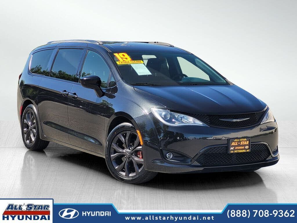 2019 CHRYSLER Pacifica