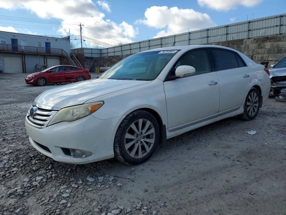 2011 TOYOTA Avalon