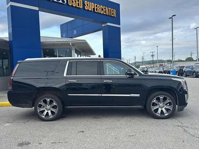 2018 CADILLAC Escalade ESV