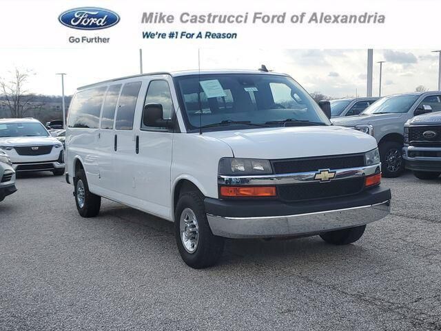 2020 CHEVROLET Express