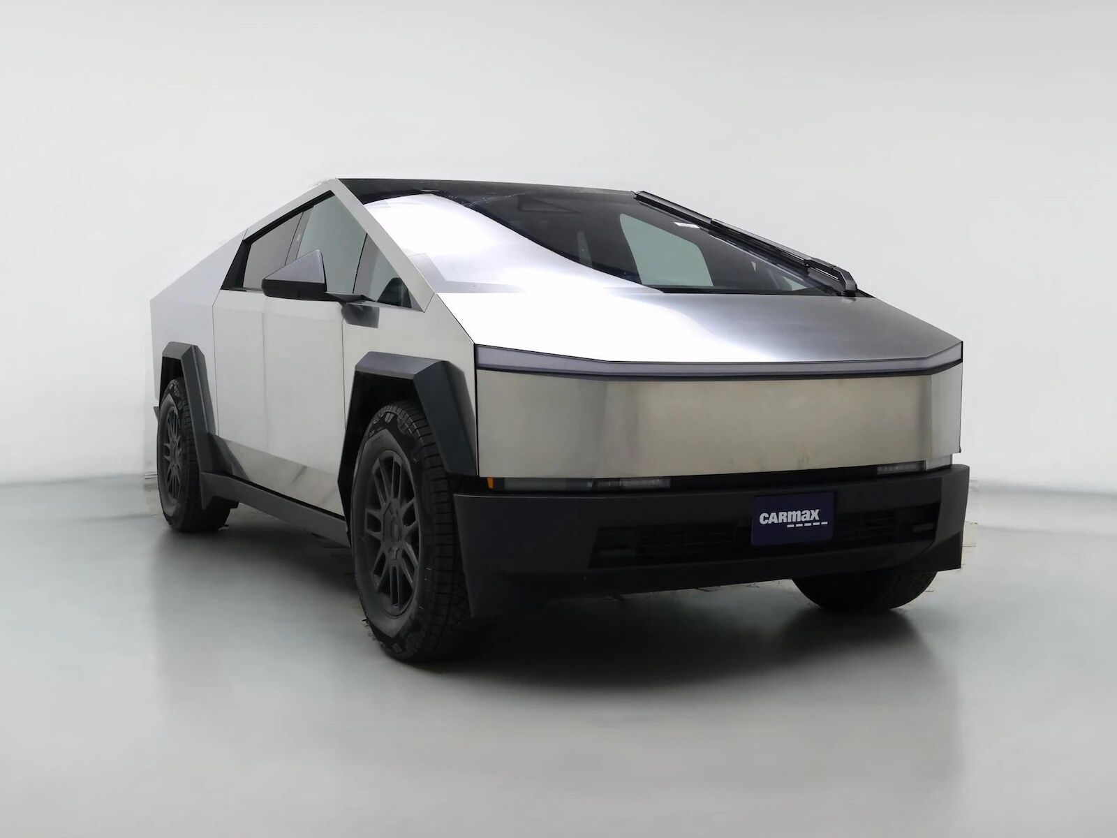 2025 TESLA Cybertruck