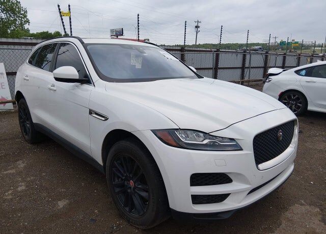 2017 JAGUAR F-Pace