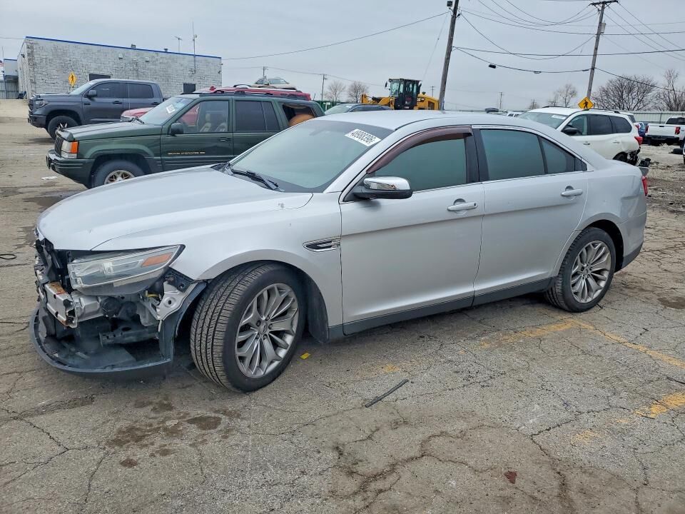 2013 FORD Taurus