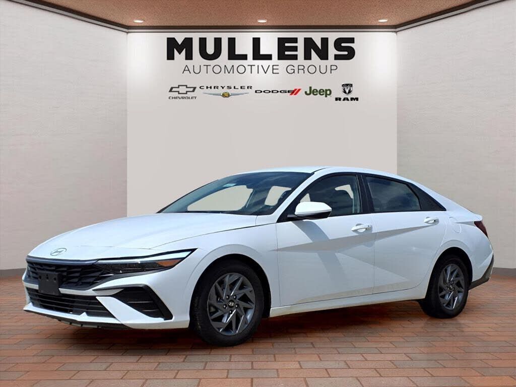 2024 HYUNDAI Elantra