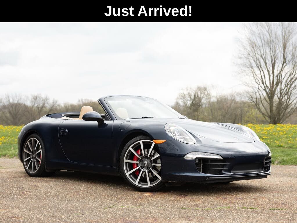 2015 PORSCHE 911