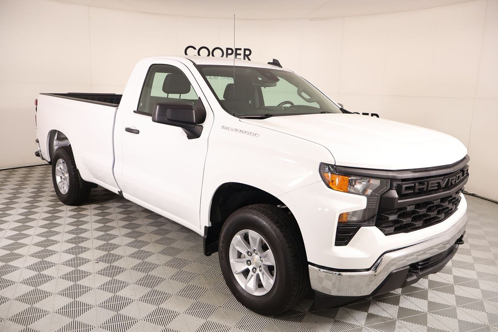 2024 CHEVROLET Silverado