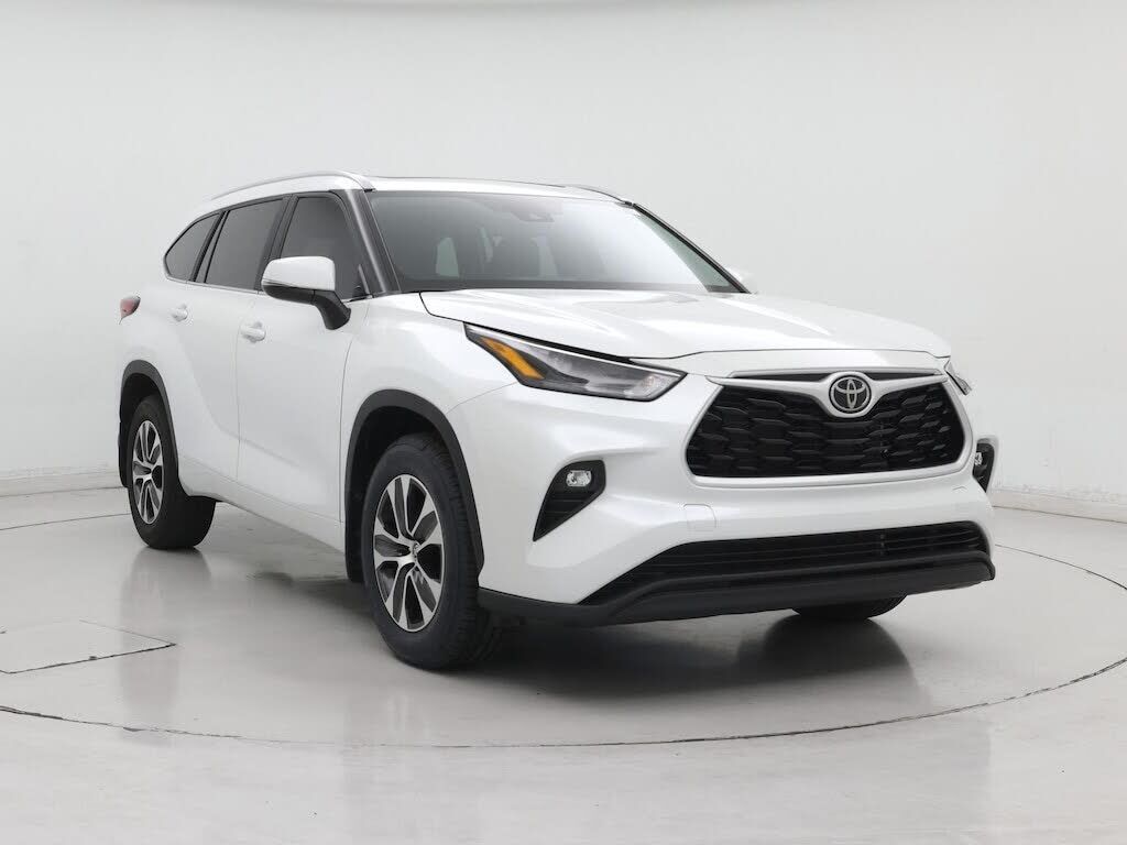 2023 TOYOTA Highlander