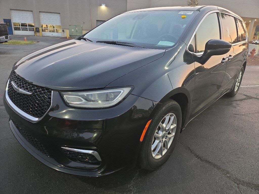 2023 CHRYSLER Pacifica