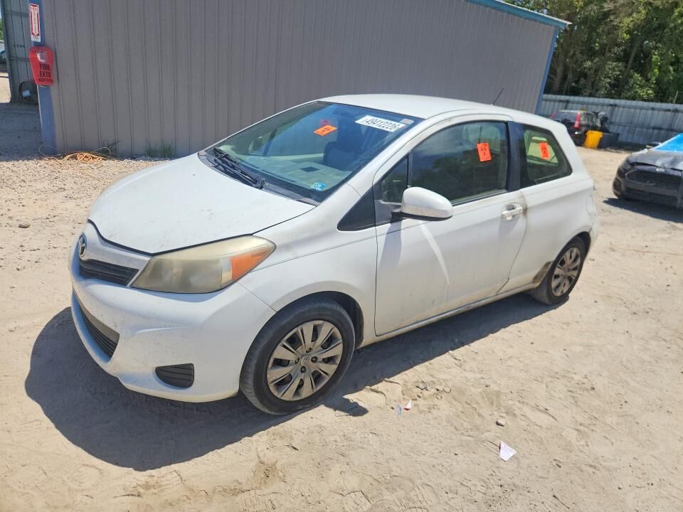 2013 TOYOTA Yaris