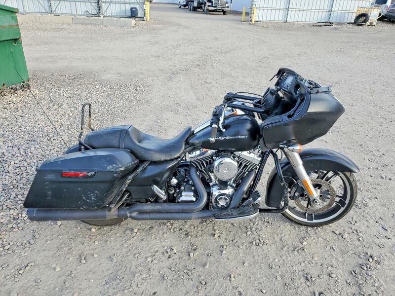 2015 HARLEY DAVIDSON Road Glide Custom