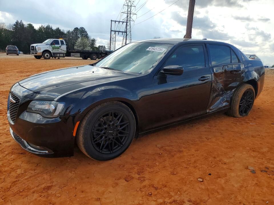 2019 CHRYSLER 300