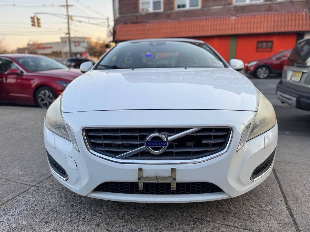 2013 VOLVO S60