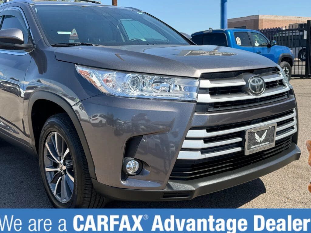 2019 TOYOTA Highlander