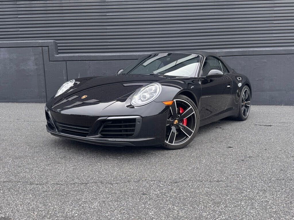 2018 PORSCHE 911