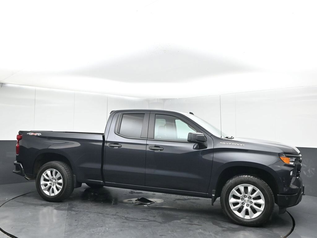 2023 CHEVROLET Silverado