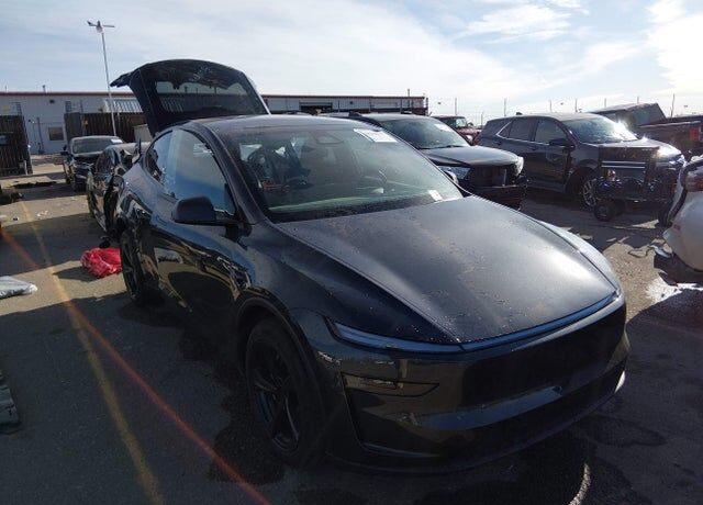 2026 TESLA Model Y