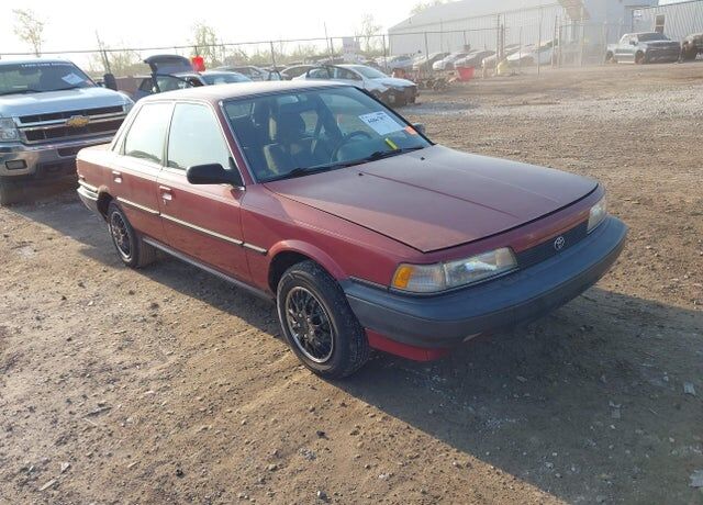 1990 TOYOTA Camry