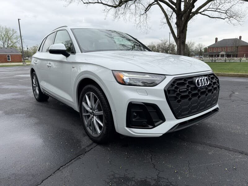 2023 AUDI Q5 e