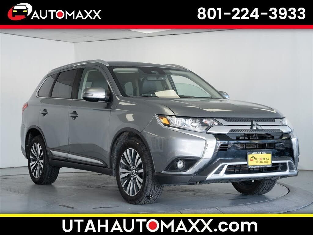 2020 MITSUBISHI Outlander