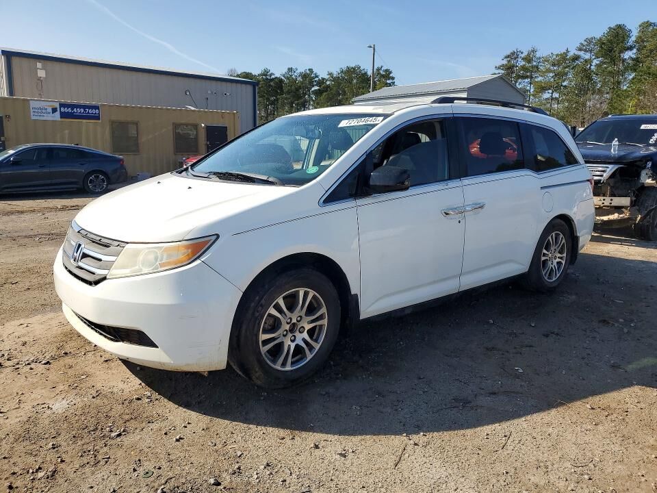 2013 HONDA Odyssey