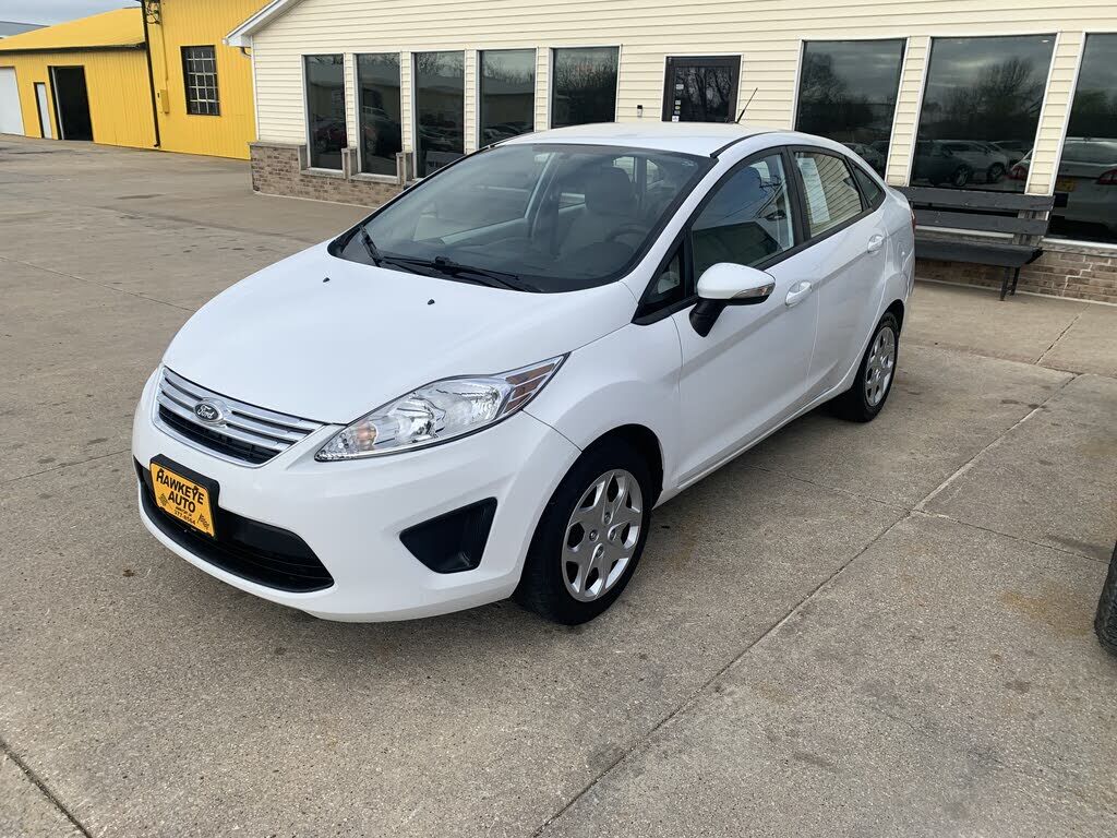 2013 FORD Fiesta