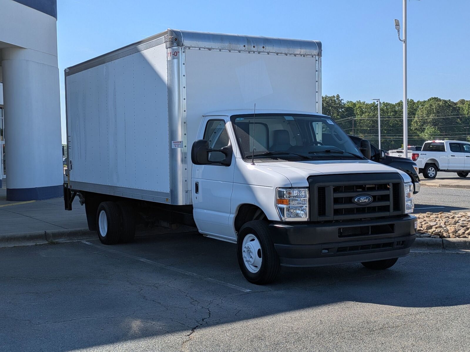 2024 FORD E-350