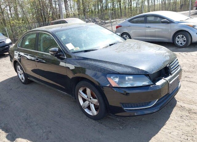 2014 VOLKSWAGEN Passat