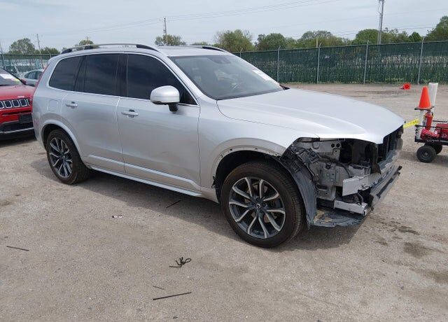 2017 VOLVO XC90
