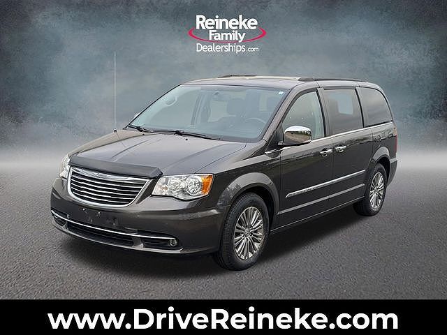 2016 CHRYSLER Town and Country
