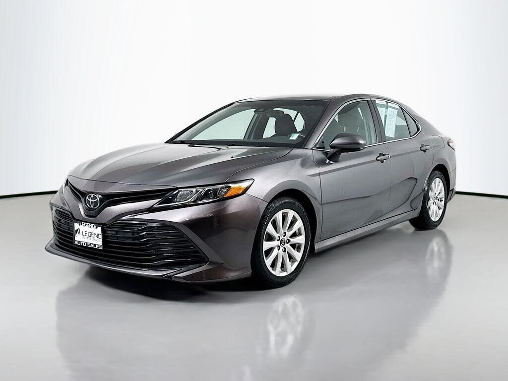 2019 TOYOTA Camry
