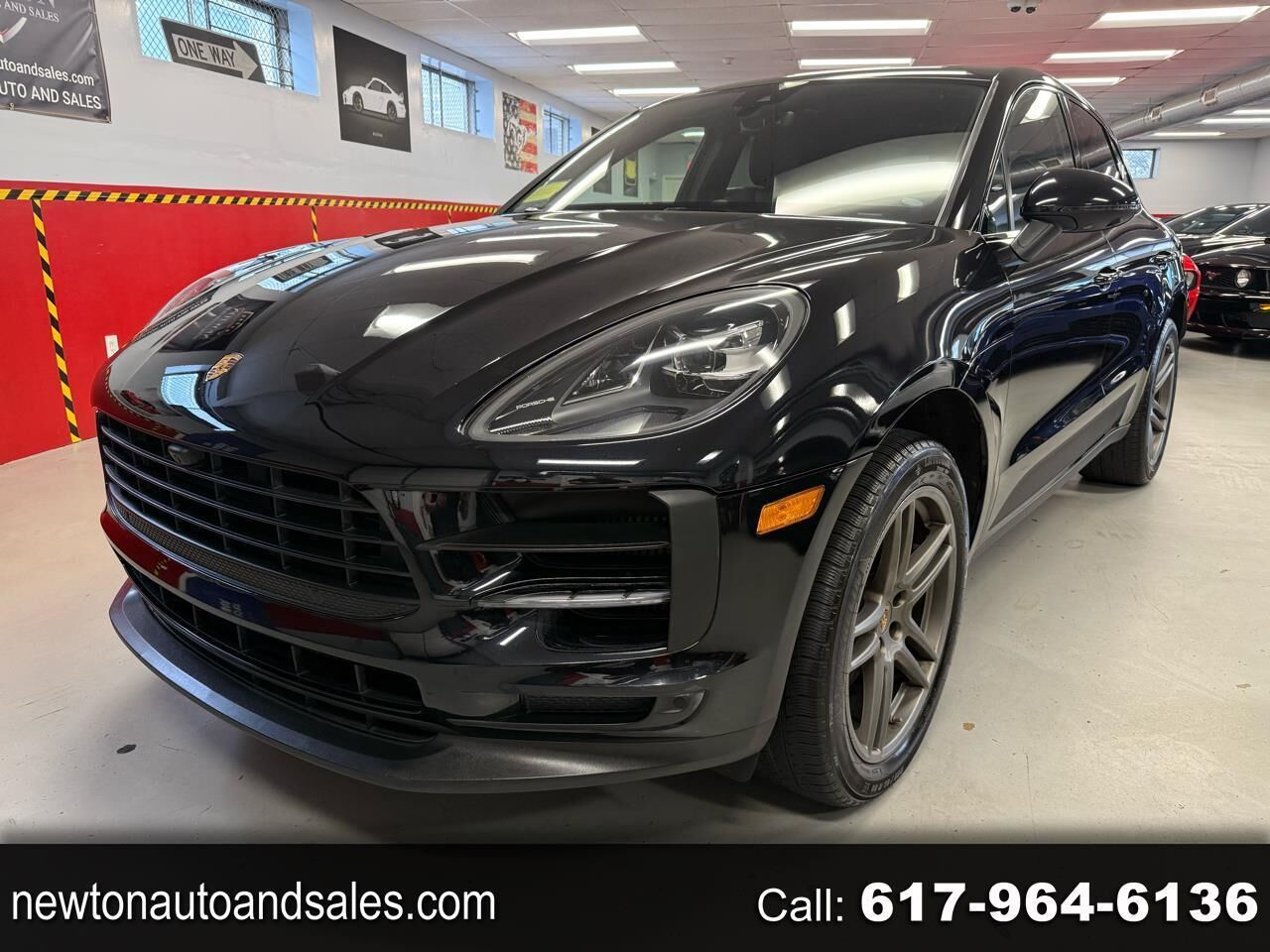 2021 PORSCHE Macan