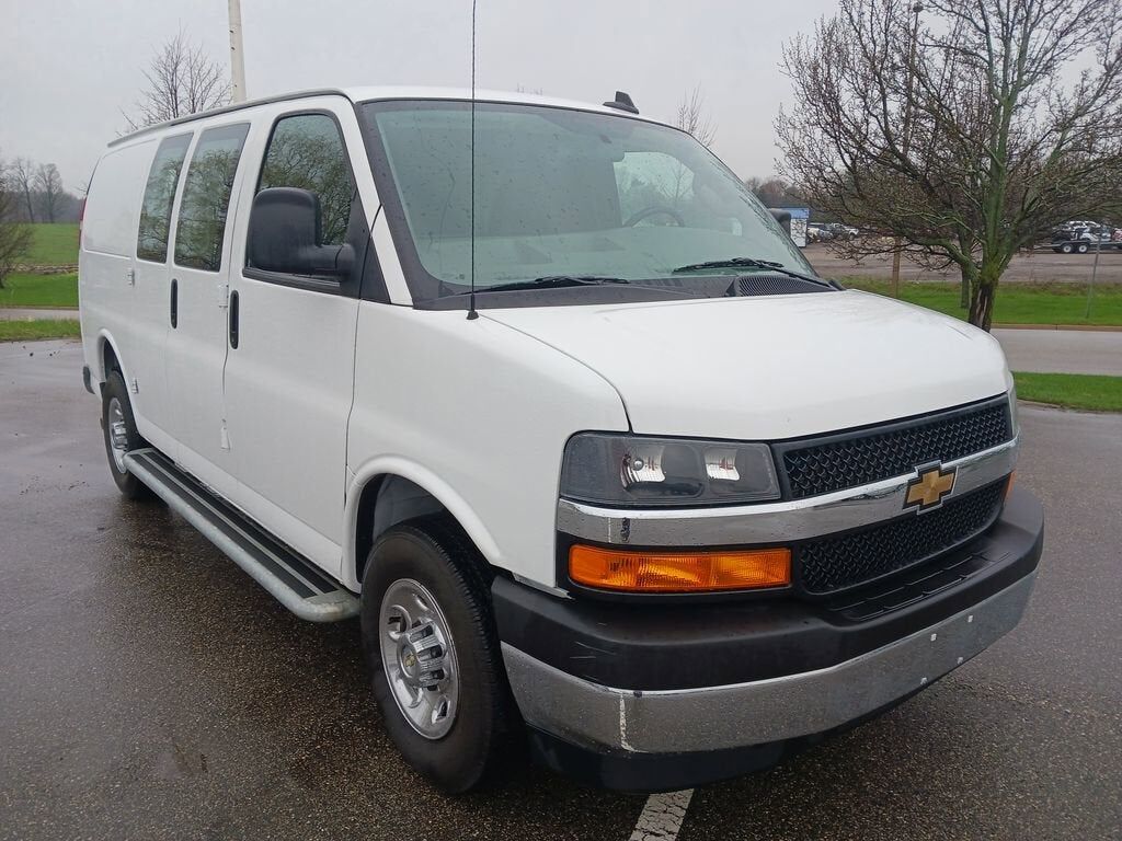 2024 CHEVROLET Express