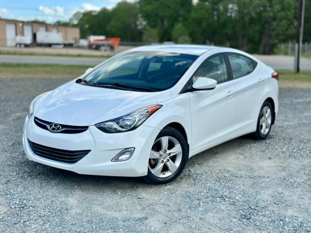 2013 HYUNDAI Elantra