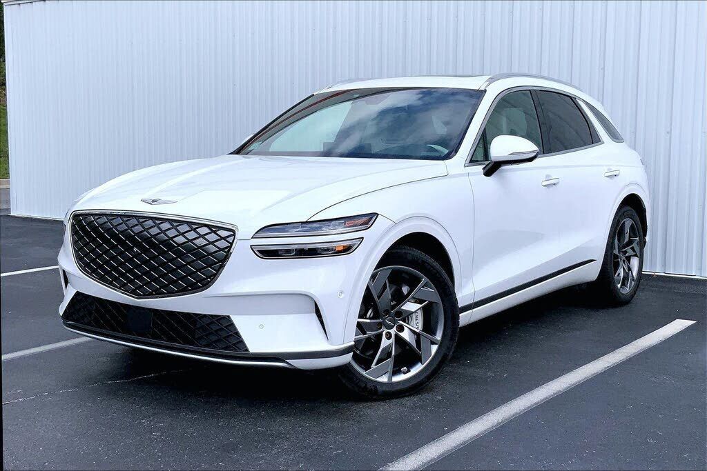 2025 GENESIS GV70