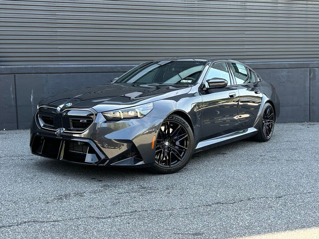 2025 BMW M5