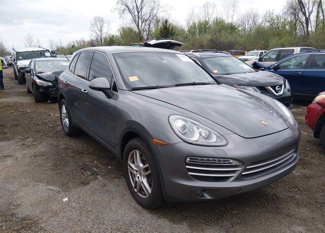 2014 PORSCHE Cayenne