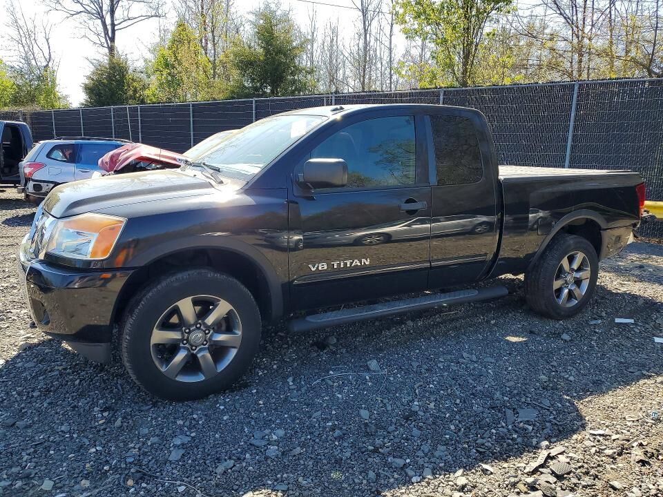 2015 NISSAN Titan